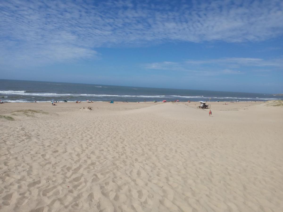 Hostal La Virazon Punta Del Diablo Exterior photo